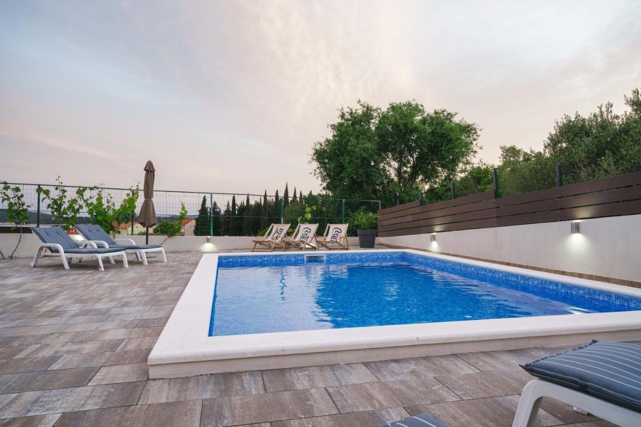 Apartments Markunovic Vodice Exterior photo