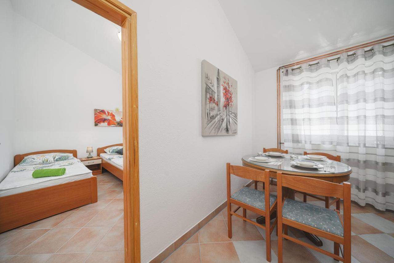 Apartments Markunovic Vodice Exterior photo